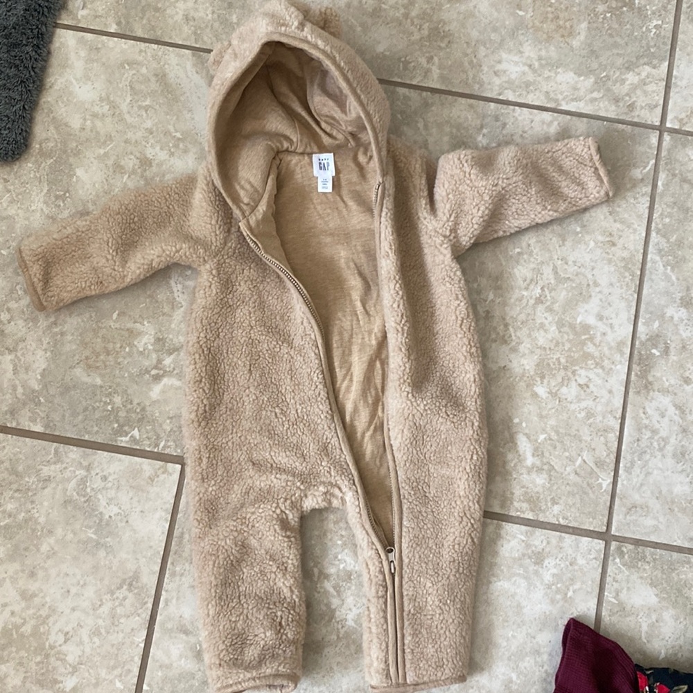 Baby gap suit